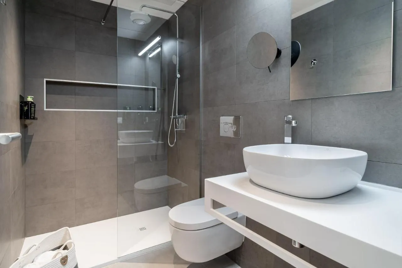 Limehome Sevilla Ronda De Capuchinos 스페인