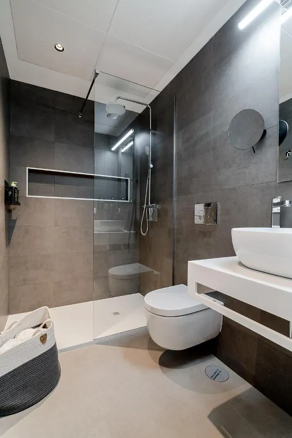 Limehome Sevilla Ronda De Capuchinos Appartement