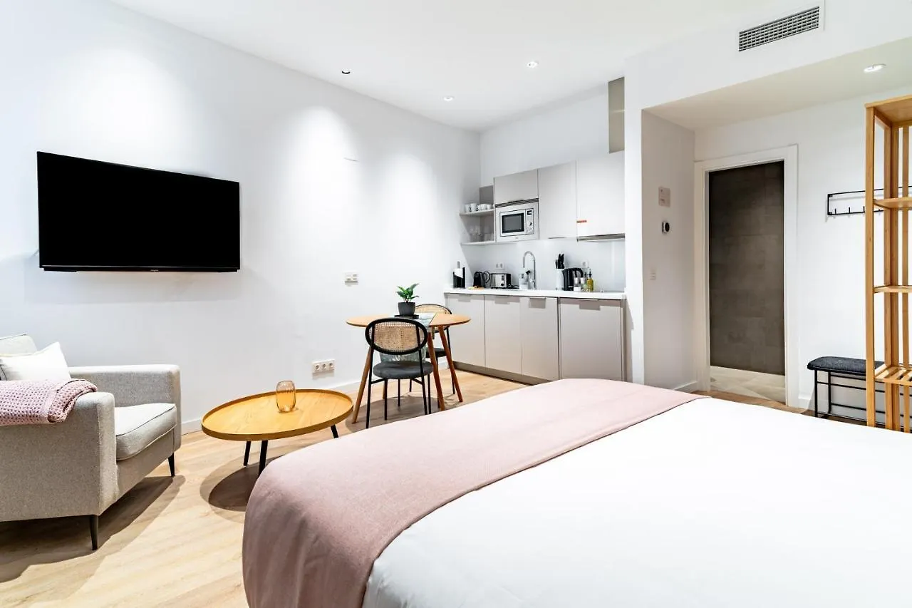 Limehome Sevilla Ronda De Capuchinos 0*,