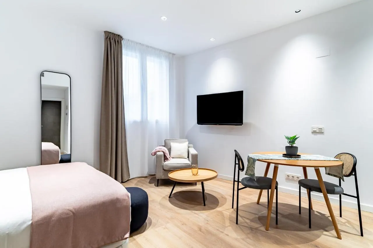 Limehome Sevilla Ronda De Capuchinos Seville