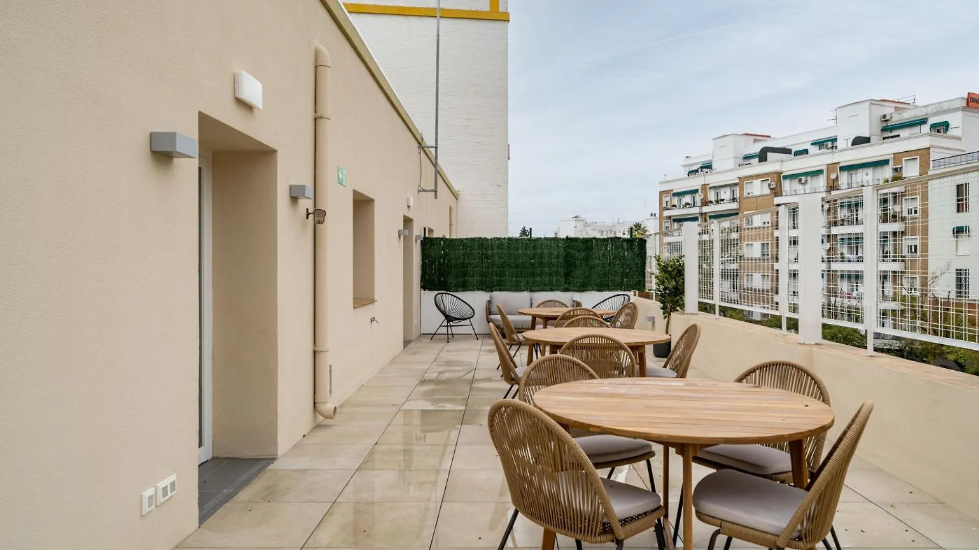 Limehome Sevilla Ronda De Capuchinos 0*,  Spanje
