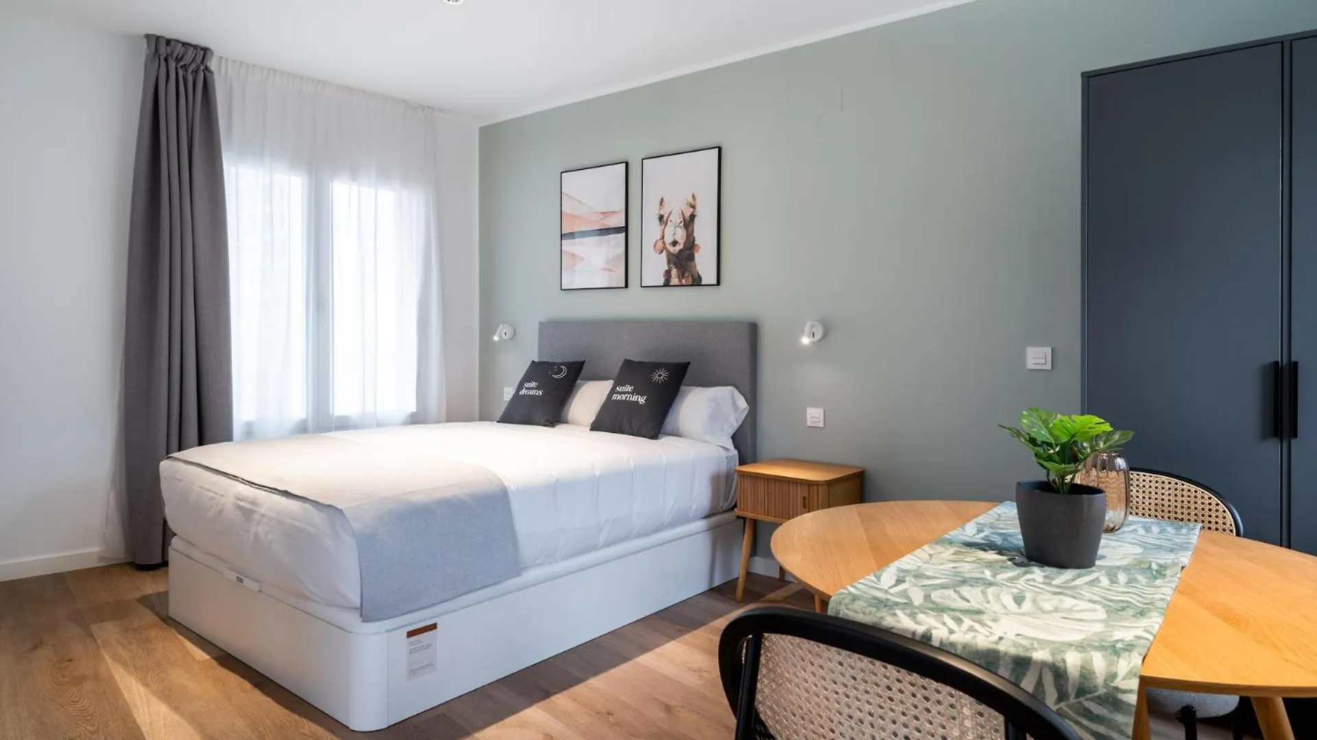 Limehome Sevilla Ronda De Capuchinos 0*, Seville